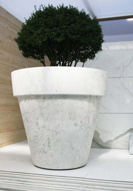 BIG-MAC_LuisaBocchietto_white_carrara